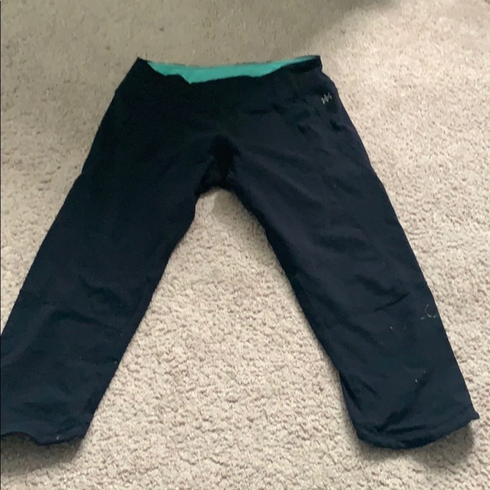 Women’s Black Capri Leggings XS